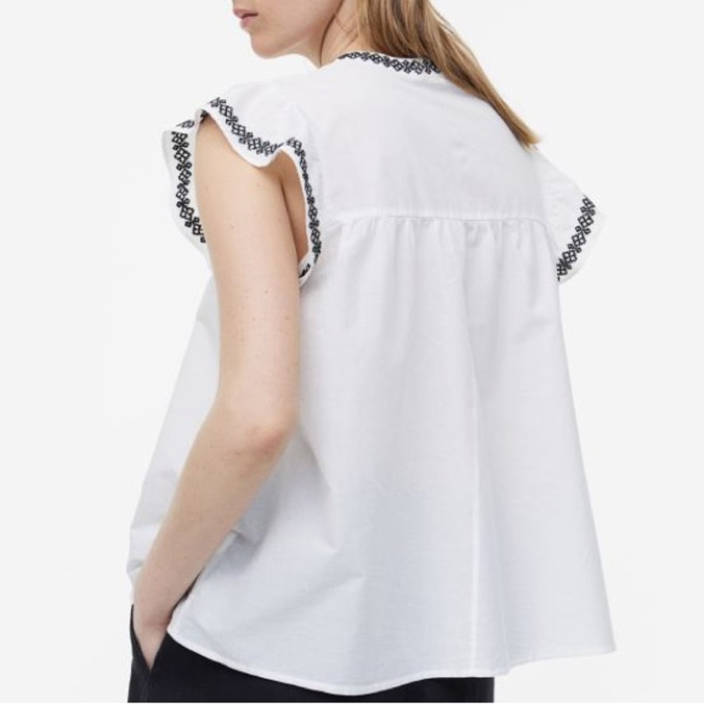 H&M White Blouse with Black Embroidery/ Size XS/ 100% Cotton - Picture 2 of 5